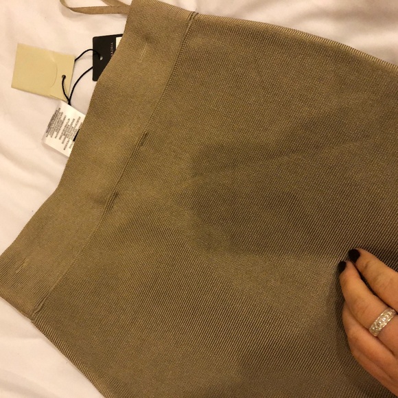 NWTS! BCBGMaxazria Khaki Power Skirt (XS) - Picture 9 of 9